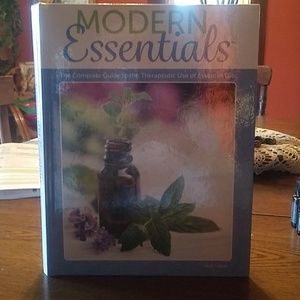 Modern Essentials oil book NEW